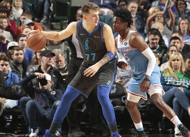 毫不吃力 毫不吃力